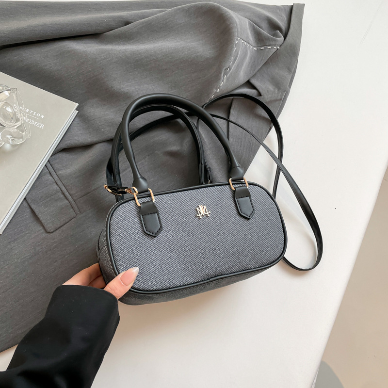 2025 Spring New Casual Elegance New Free Delivery Luxury Bag Designer Bag Shoulder Simple Fashion Pillow Crossbody Trendy Women's Bag Premium
