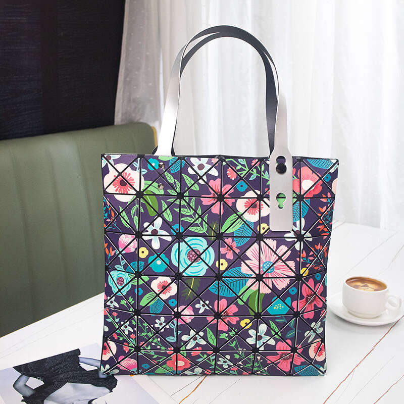 2025 Summer New handbag Folding Geometric Splicing Diamond Grid Women's Fashion Trend Small Simple Underarm Bag