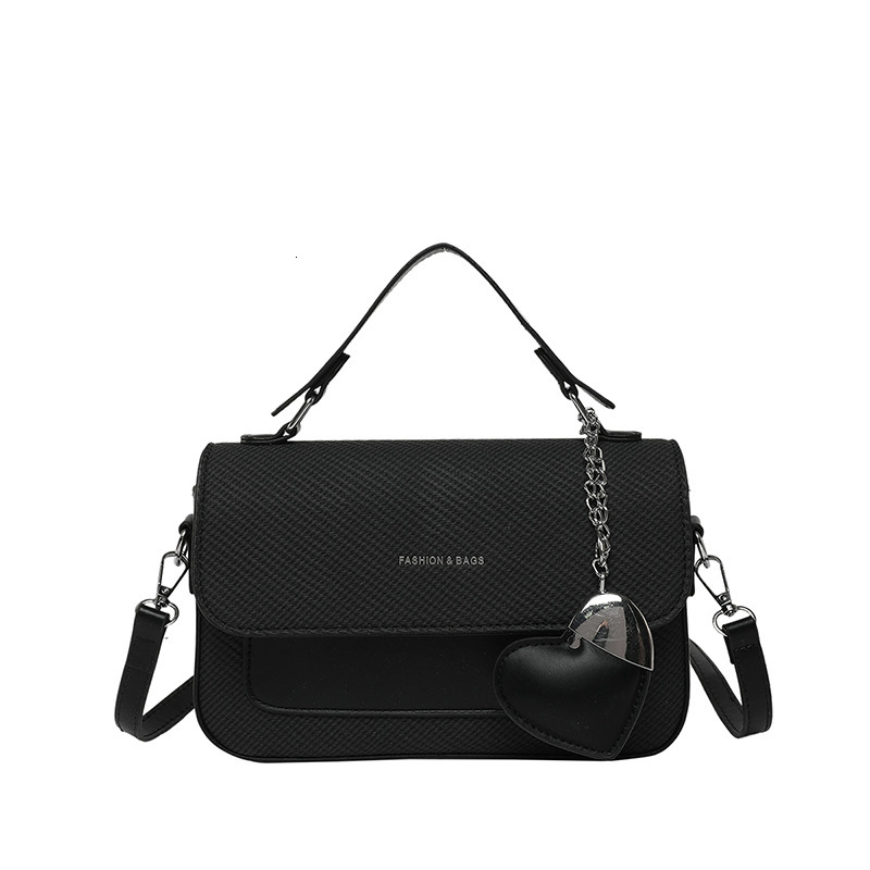 Fashion niche hand-held small square for women in summer 2025, new Korean textured commuting Western style single shoulder crossbody bag