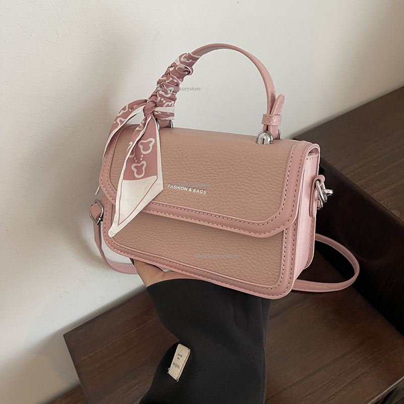 Free Shipping Designer Bag Women's Internet Popular Small Square Scarf Contrast Fashion One Shoulder Crossbody Bag Letter Printing Simple Square 