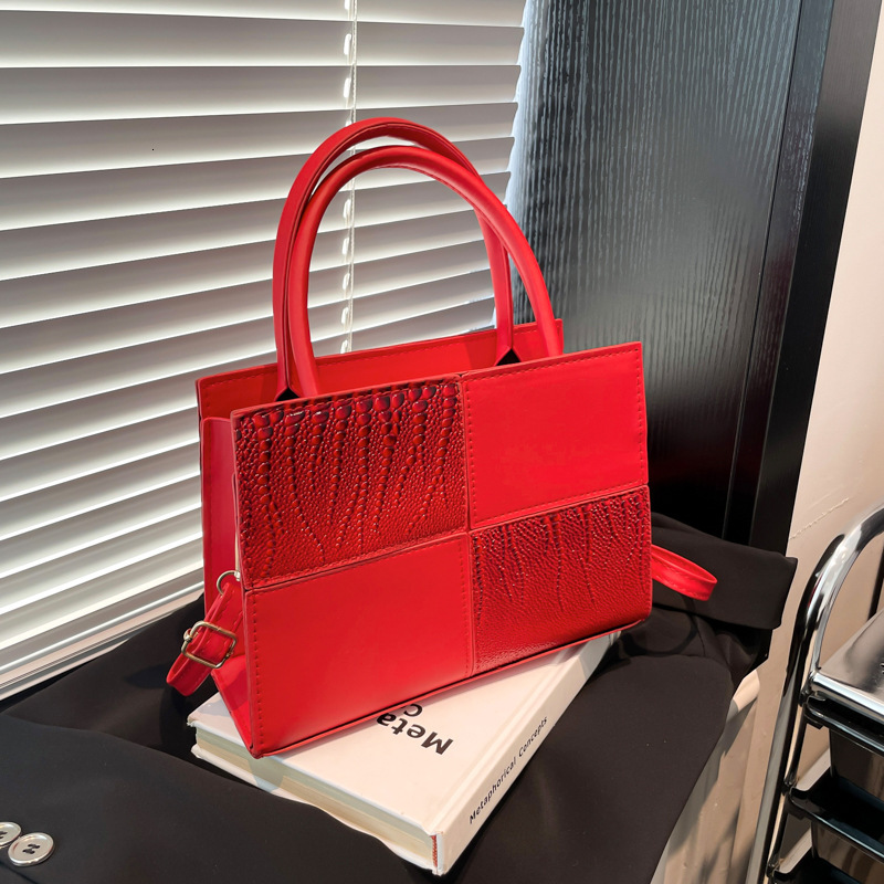 Large Capacity For Women In Spring Summer Of New Free Delivery Luxury Bag Designer Bag 2025 New Fashionable Handbag With Contrasting Color Splicing An