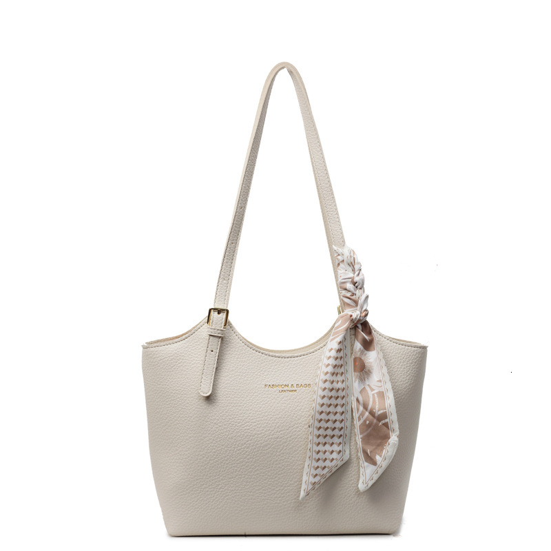 Elegant and stylish large capacity tote for women 2025 new high-end texture commuting shoulder bag under the armpit