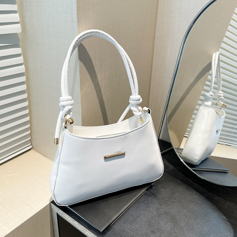 Free Delivery Designer Bag This Year's Popular Women's 2025 New Versatile Small Square Fashion Candy Color Single Shoulder Armpit Commuting 