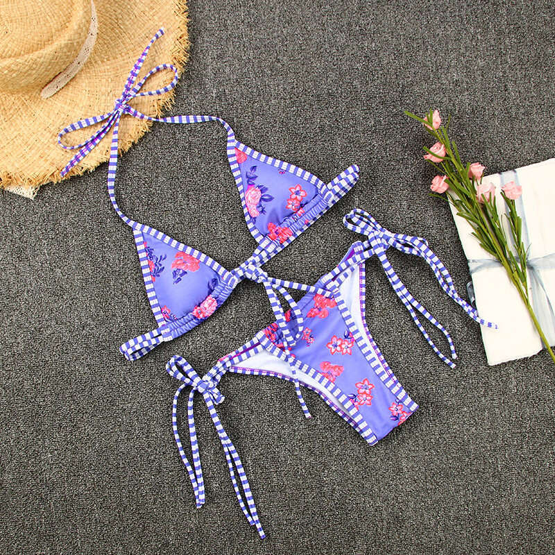 2025 European and American split swimsuit women's contrasting printed straps sexy bikini has been added with colors, new style temperament chic e