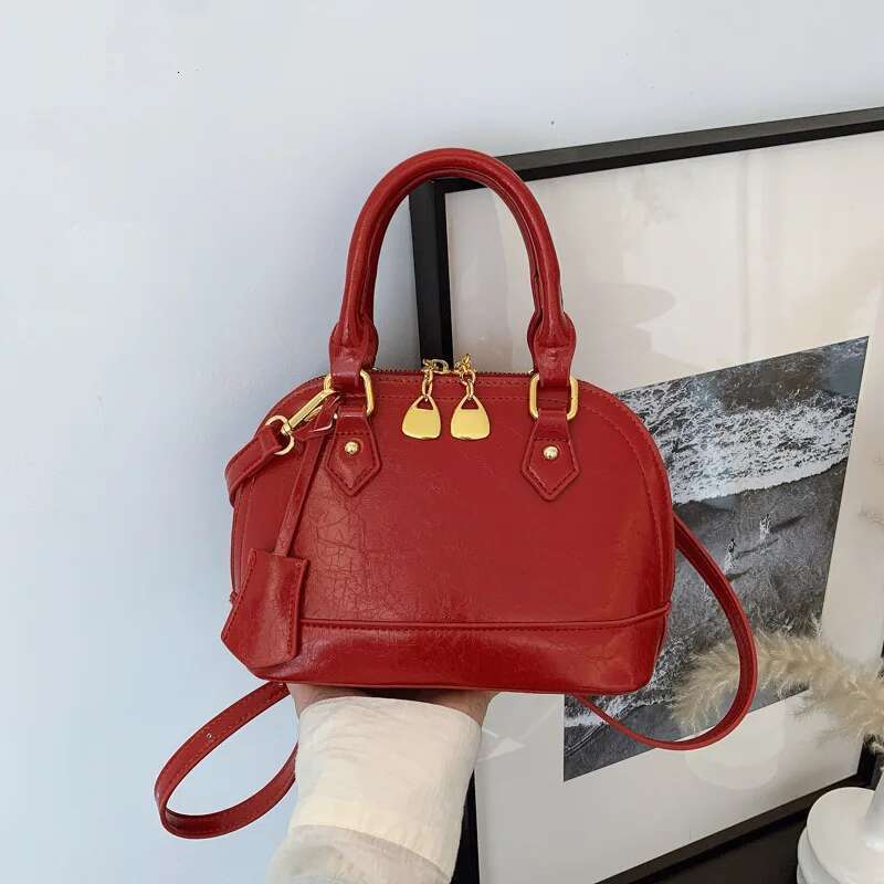 2025 Spring New Crossbody Bag, The Shell Niche, High Appearance Level And Simple Women's Bag For Commuting