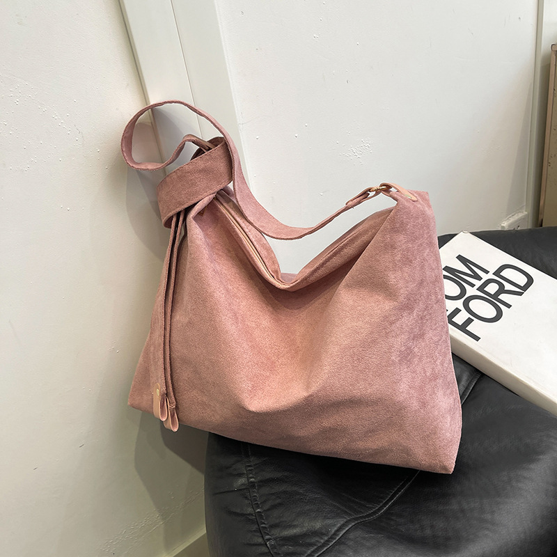Free Delivery Designer Bag 2025 Fashionable Versatile One Shoulder Tote With Relaxation And Large Capacity Lazy Suede Pillow Bag Luxury Bag
