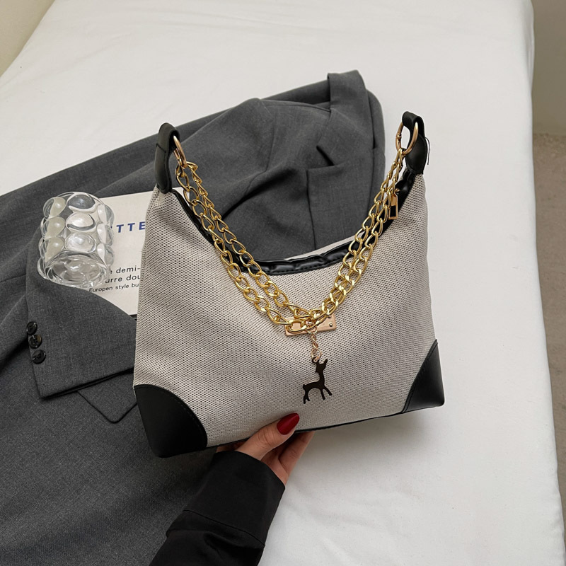 Leisure New Free Delivery Designer Bag Large Luxury Bag Capacity Women's 2025 New Versatile Commuting Class Shoulder Simple Tote Bag Niche