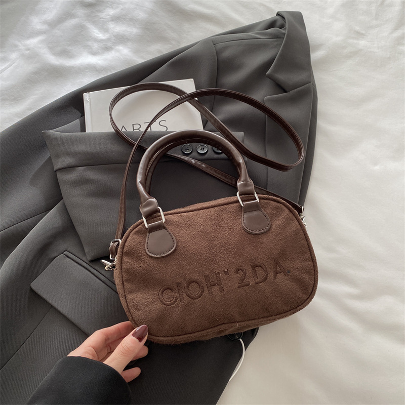 Free Delivery Designer Bag Women's Solid Color Simple Hand 2025 High End Single Shoulder Crossbody Popular This Year Women's Bowling Trend L