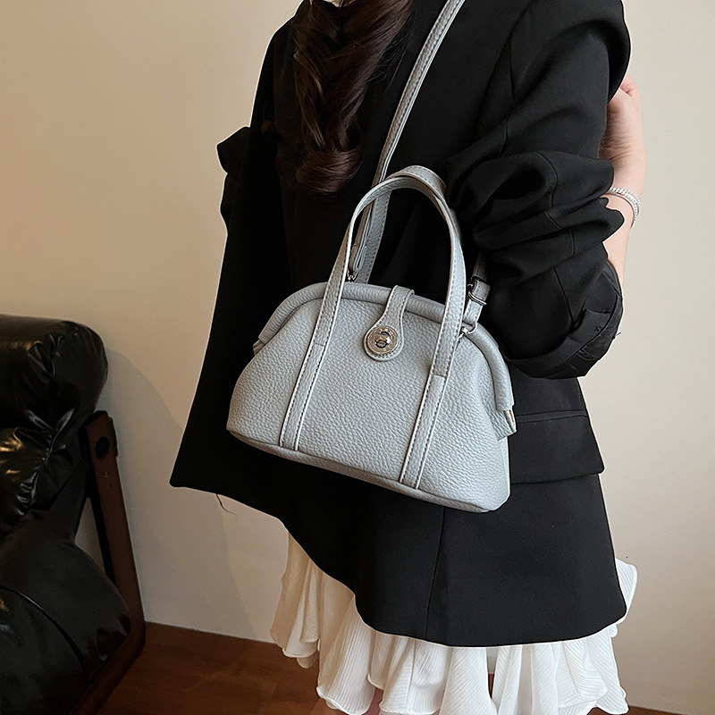 2025 New High end Fashion Handheld Shell for Women, Elegant, Light Luxury, Versatile, Casual, Solid Color, Single Shoulder Crossbody Bag