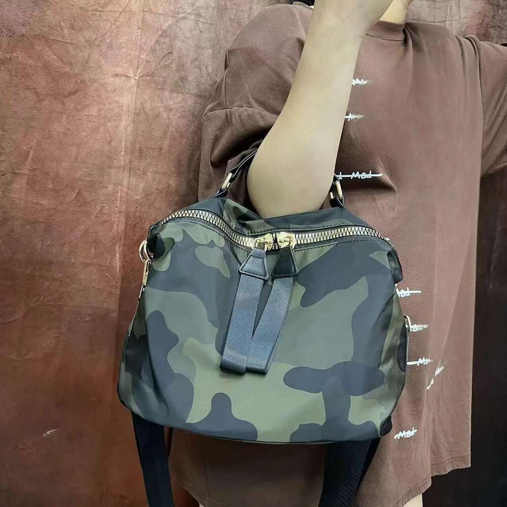 Women's Stylish Lightweight Handbag Daily Use Multifunctional Large Capacity Shoulder Messenger Bag