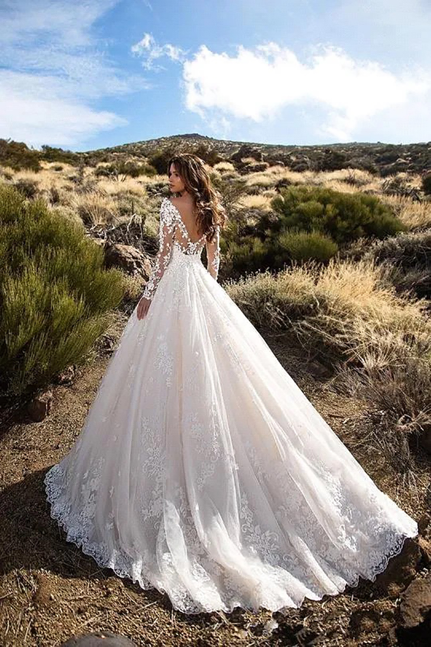 Modest Arabic Dubai Lace Wedding Dresses 2025 Appliques V-neck Long Sleeves Bride Wedding Gowns Vestido De Novia