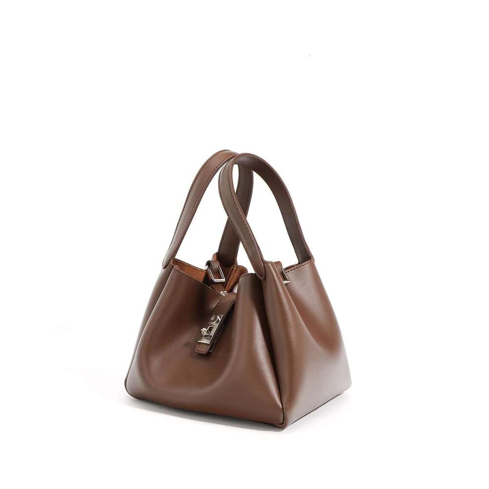 New Cowhide Basket 2025 Simple Fashion Large Capacity Single Shoulder Crossbody Bag Small Lazy Style