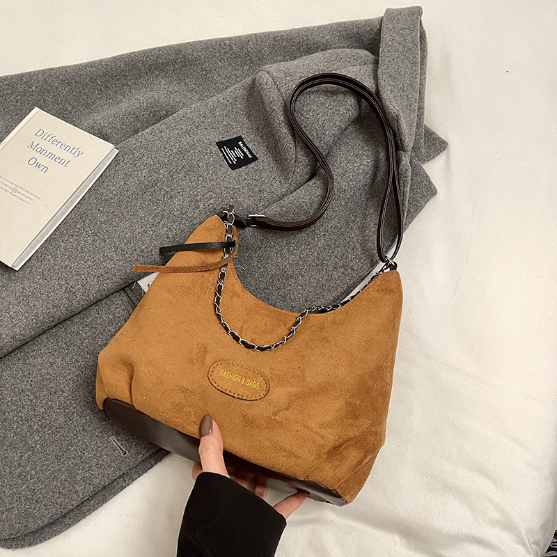 Free Delivery Designer Bag Matte High End Chain Shoulder 2025 Winter New Item Niche Design Versatile Ins Crossbody Tote Luxury Bag