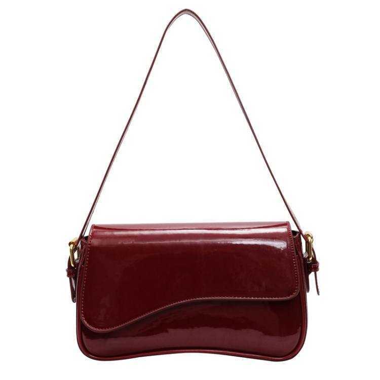 High quality new flip cover magnetic buckle shoulder bag for work and commuting Fashion and simple womens bag armpit bag diagonal cross handbag