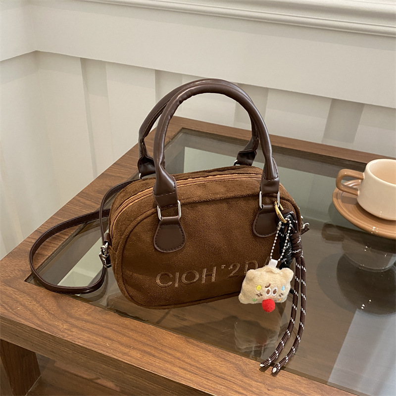 Free Delivery Designer Bag Women's Solid Color Simple Hand 2025 High End Single Shoulder Crossbody Popular This Year Women's Bowling Trend L