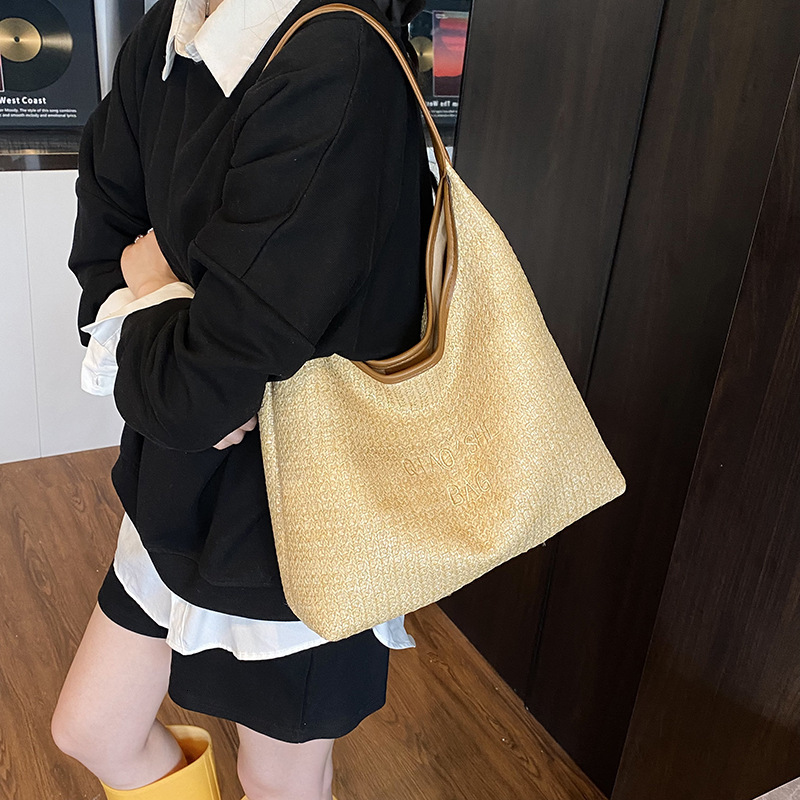 2025 Summer New Large Capacity Handheld Bucket for Women's Beach and Seaside Vacation Grass Woven Single Shoulder Underarm Bag