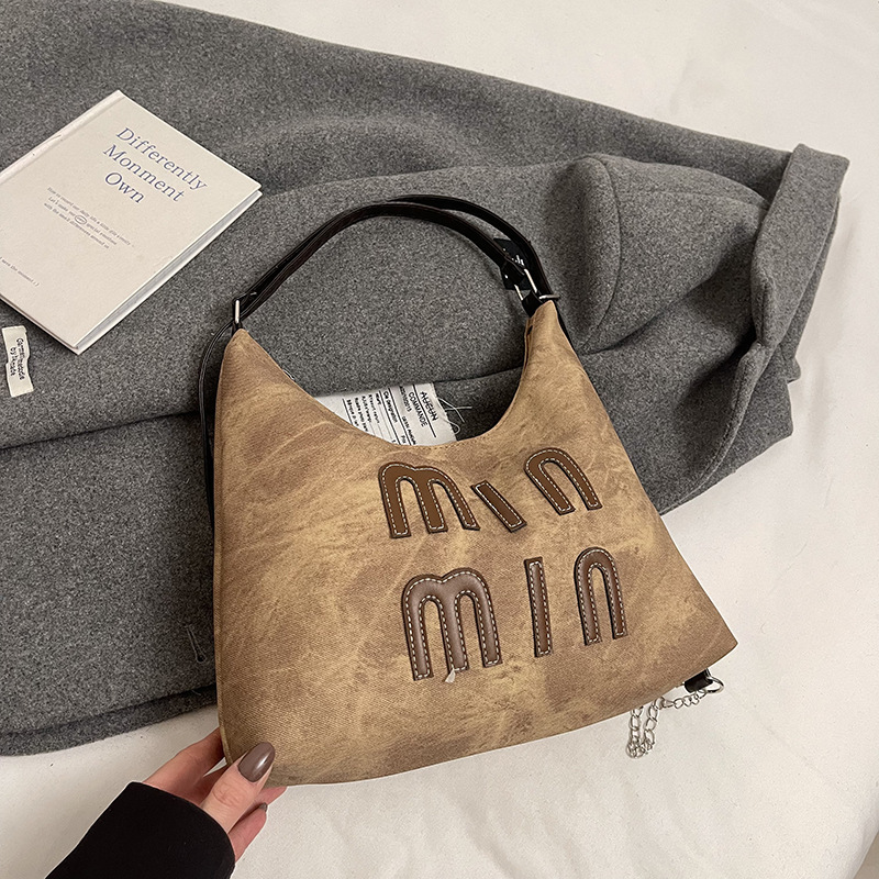Free Delivery Designer Bag Winter Tote For Women 2025 New Large Capacity Commuting Trendy Casual Single Shoulder Lightweight Travel Backpack Luxury Ba