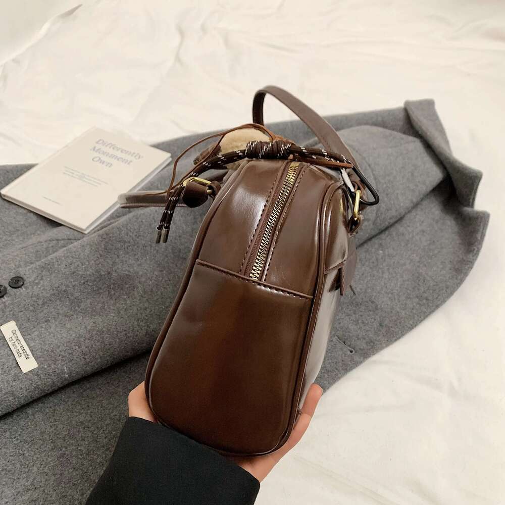 Women's Fashionable Casual Single-Shoulder With A Unique Texture For Commuting, Boston Bag