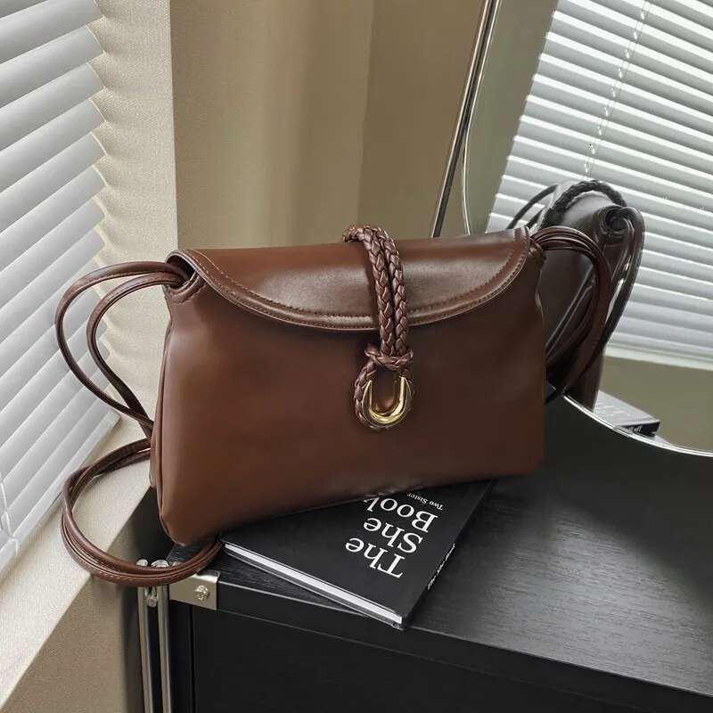 Stylish Casual Commuter Tote Bag Elegant Solid Color Handbag - Minimalist Paris Fashion Designer Inspired Messenger Purse
