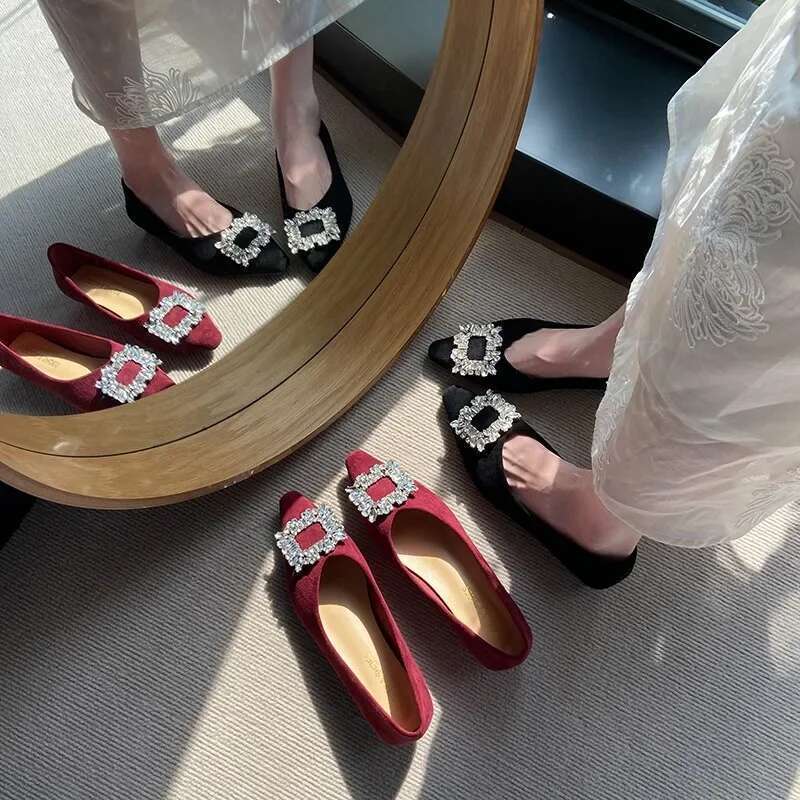 2025 Spring and Autumn New French Fashion Red Pointed Suede Water Dia Shallow Mouth Flat Casual Women's Shoes