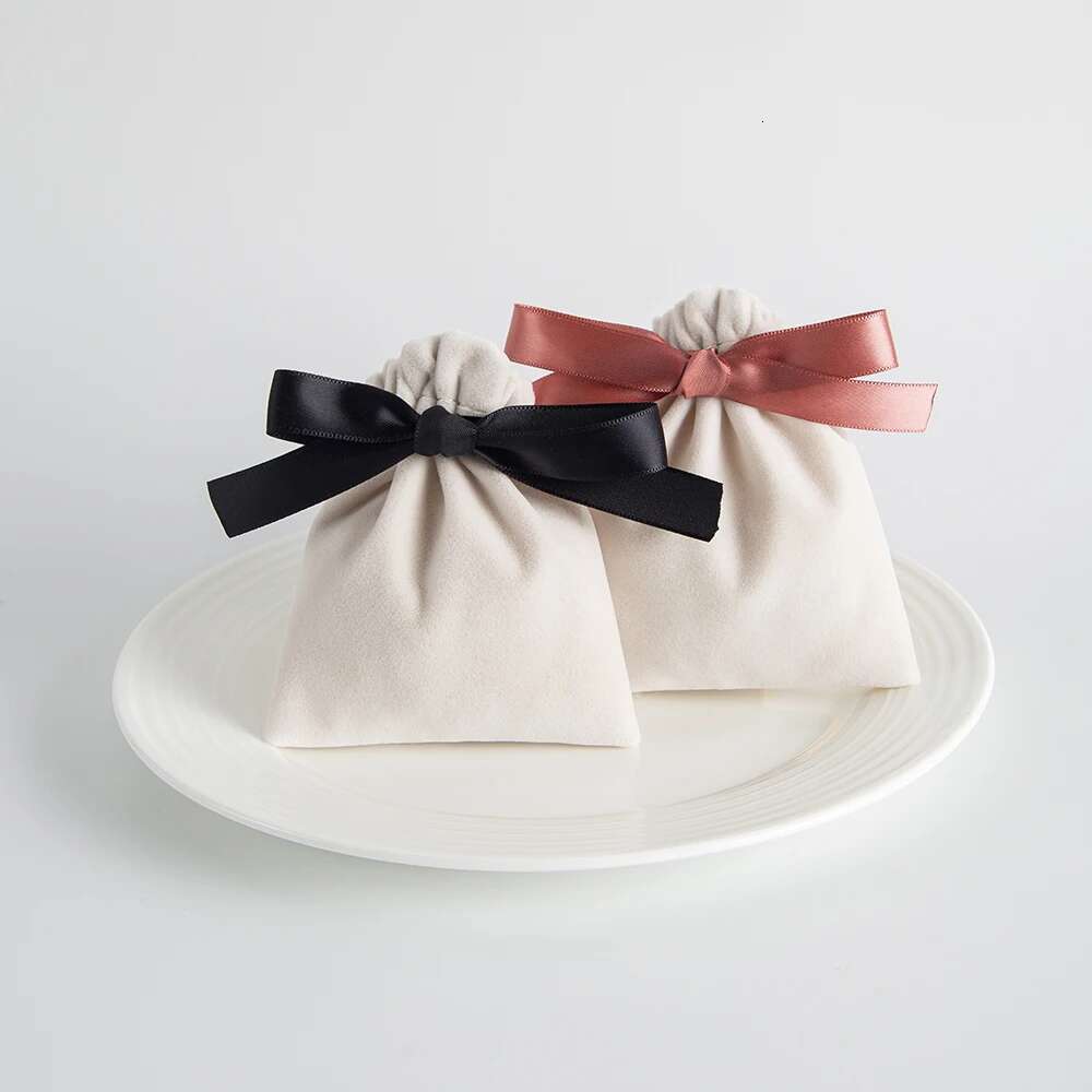 5Pcs/Lot Bulk Beige Veet Pouches Ribbon Jewelry Packing Display Storage For Wedding Candy Gift Travel Drawstring Dust Bags