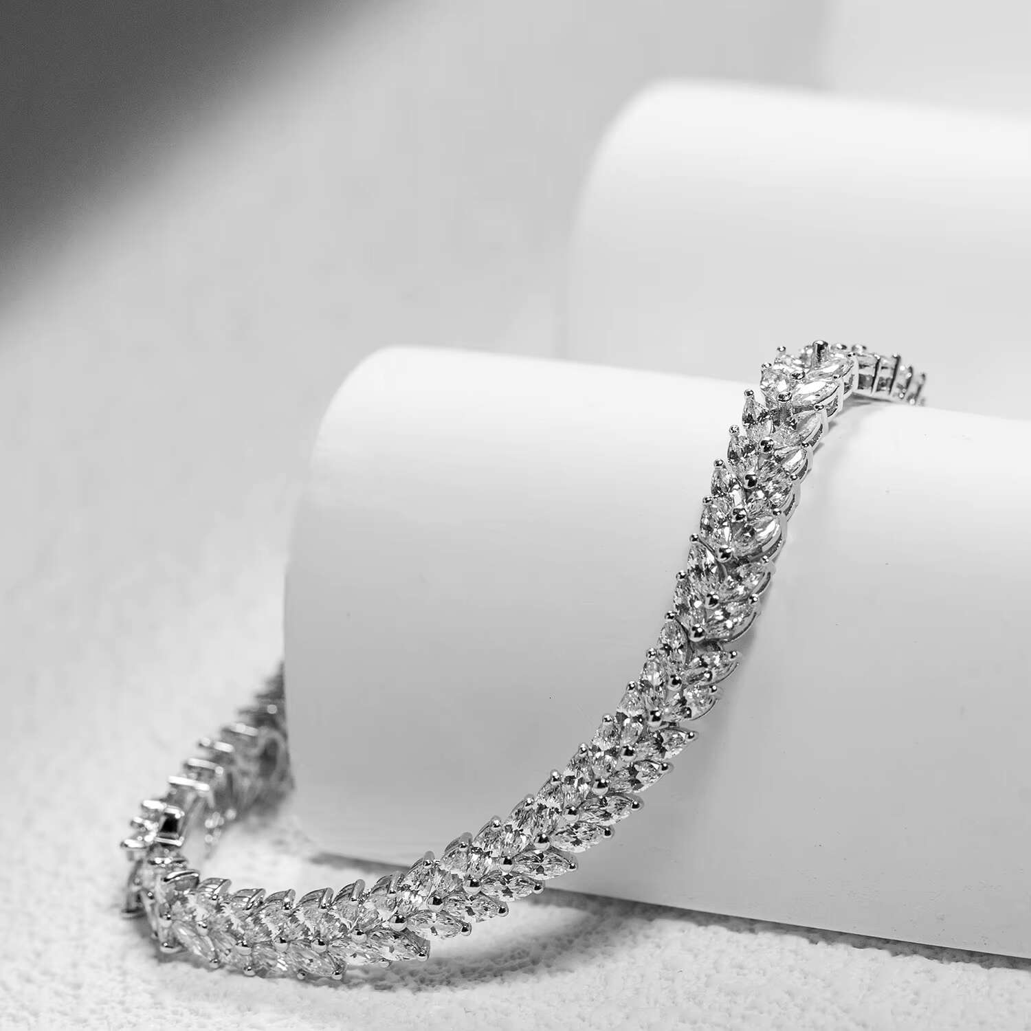 Fine Jewelry High-End Tennis Moissanite Sterling Sier Fashion Bracelet for Dateing