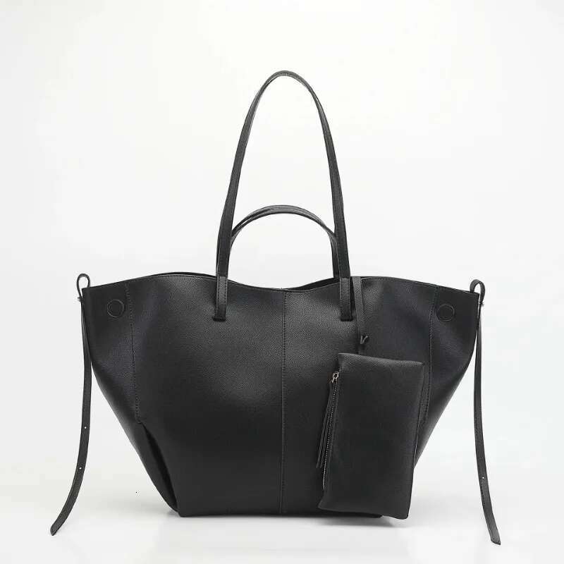 Tote tote bag, large capacity, commuting, high-end feel, delicate armpit, hand-held, cowhide