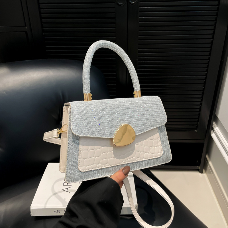 This Year's Personalized Trend Fashion Women's 2025 Fresh New Free Delivery Designer Bag Contrasting Color Crocodile Pattern Luxury Bag Sing