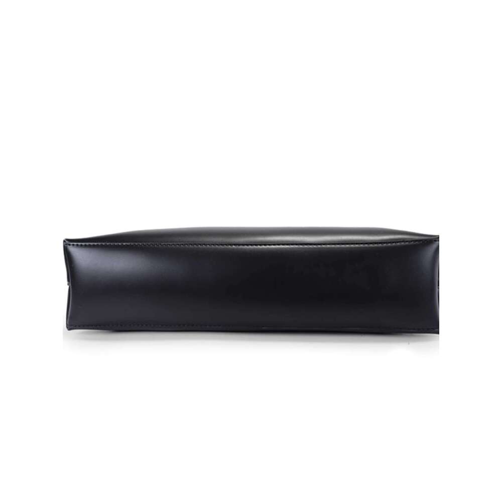 Trendy brand internet celebrity blogger with the same niche design versatile texture contrasting color goji berry clip hand held armpit bag
