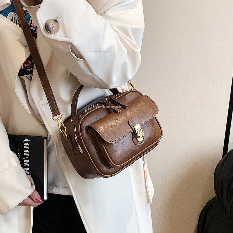 2025 Free Shipping Women's High-end Shoulder Bag Designer Trendy Fashion Crossover Style Portable Small Square Bag Crossbody Bag Casual Mobile Ph