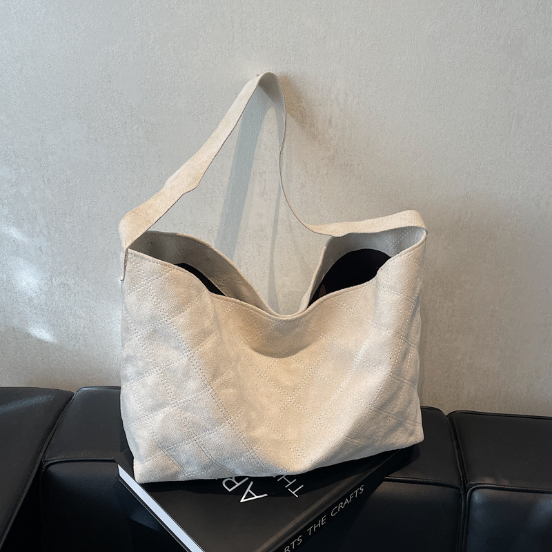 Free Delivery Designer Bag Niche Suede Tote For Women 2025 New Autumn And Winter Large Capacity Commuting Armpit Shoulder Fashion Luxury Bag