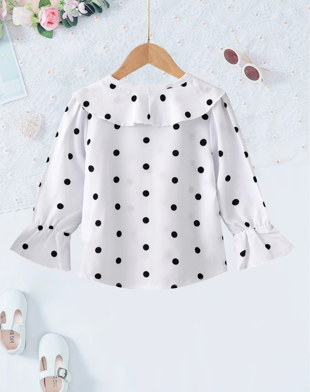 Summer childrens girls sweet and cute ruffled V-neck polka-dot horn long-sleeved casual comfortable shirt 250515