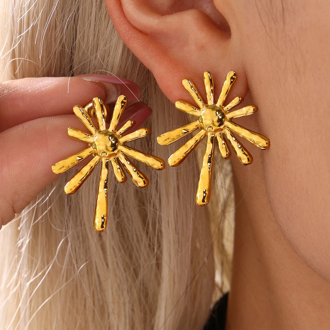 Trendy Stainless Steel Gold Plated Earrings For Women Waterproof Sun Flower Charm Ear Stud Daily Jewelry Gift 250515