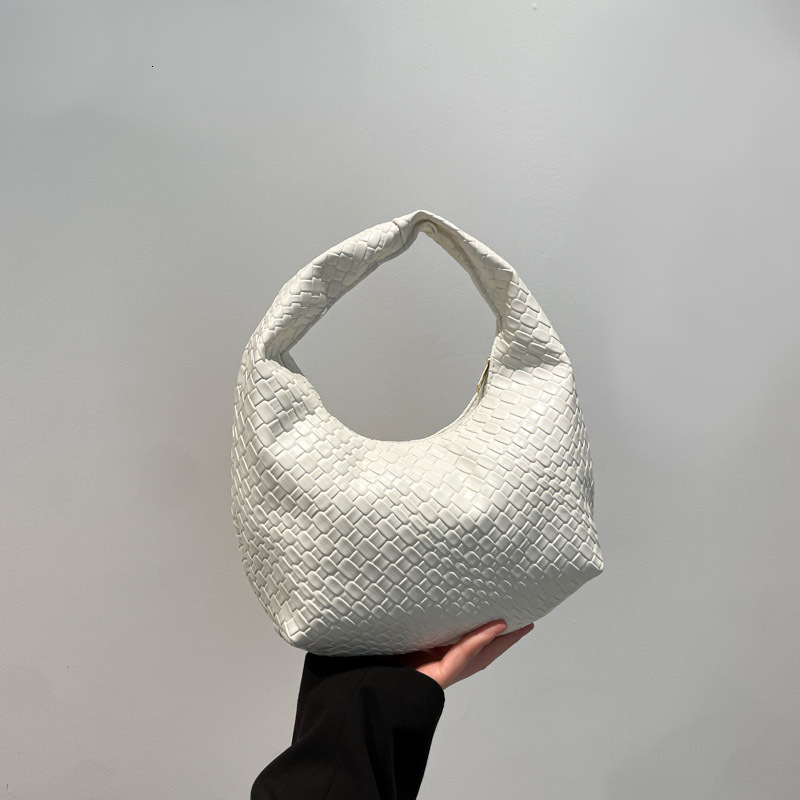 Free Delivery Designer Bag French High End Woven For Women 2025 New Style Western Style Dumpling Niche Texture Commuting Versatile Hand Luxury Bag