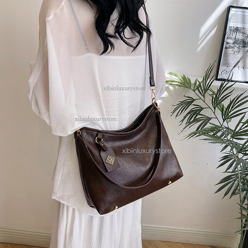 Free shipping designer bag Free Shipping Designer Women's Fashionable Shoulder Large Capacity Antique Style Handbag, Commuting Bag, New Casual Sh