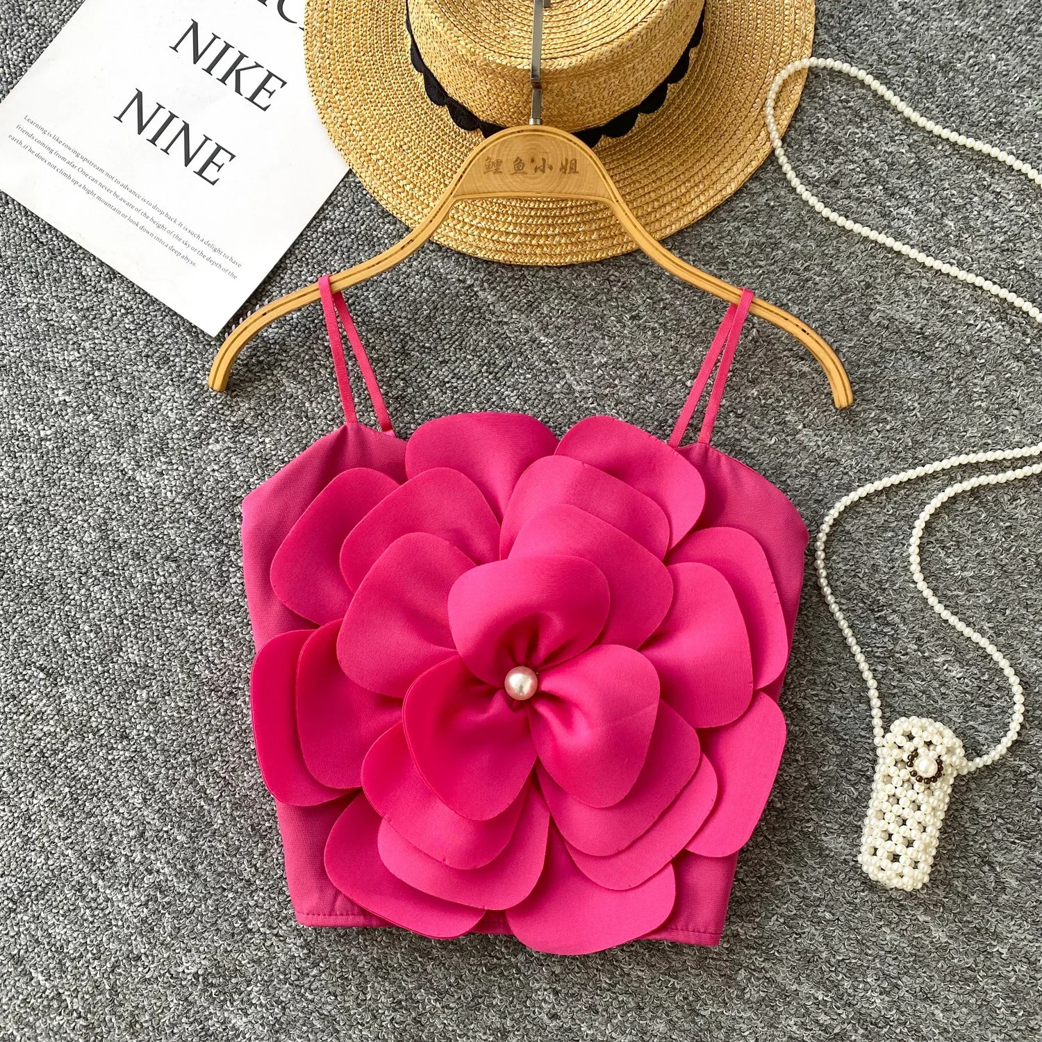 2025 American Sexy Strap Strapless 3D Flower Bead Trend n Top Elastic Wrinkle Ultra Thin Street Vest 250506