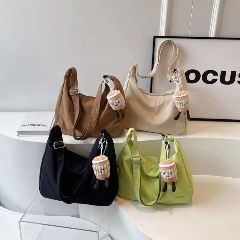 Simply-Designed Female Shoulder Refined Dumpling Ins Style Casual Crossbody Bag Nylon Travel With Large Capacity