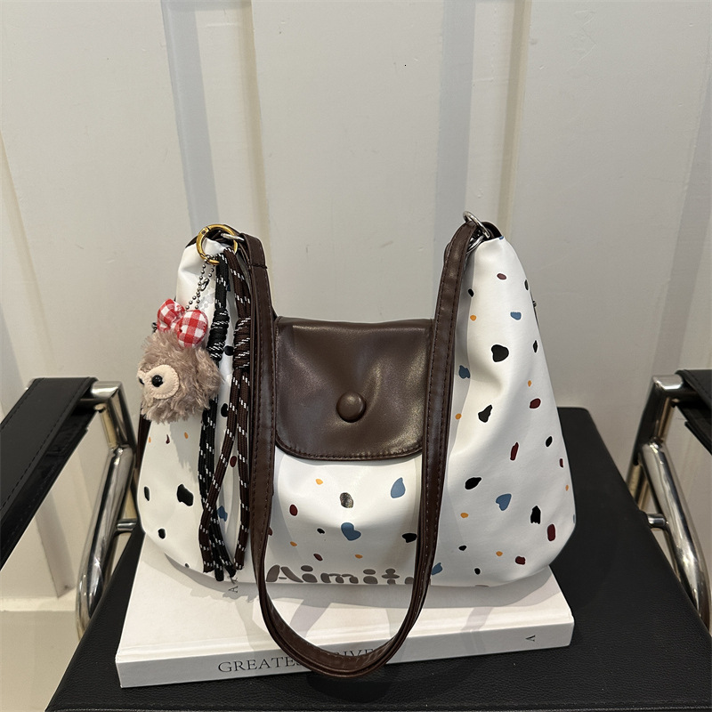 Free Delivery Designer Bag Korean Version Shoulder Casual Large Capacity Western Style Armpit 2025 New Relaxed Color Polka Dot Backpack Luxury Bag