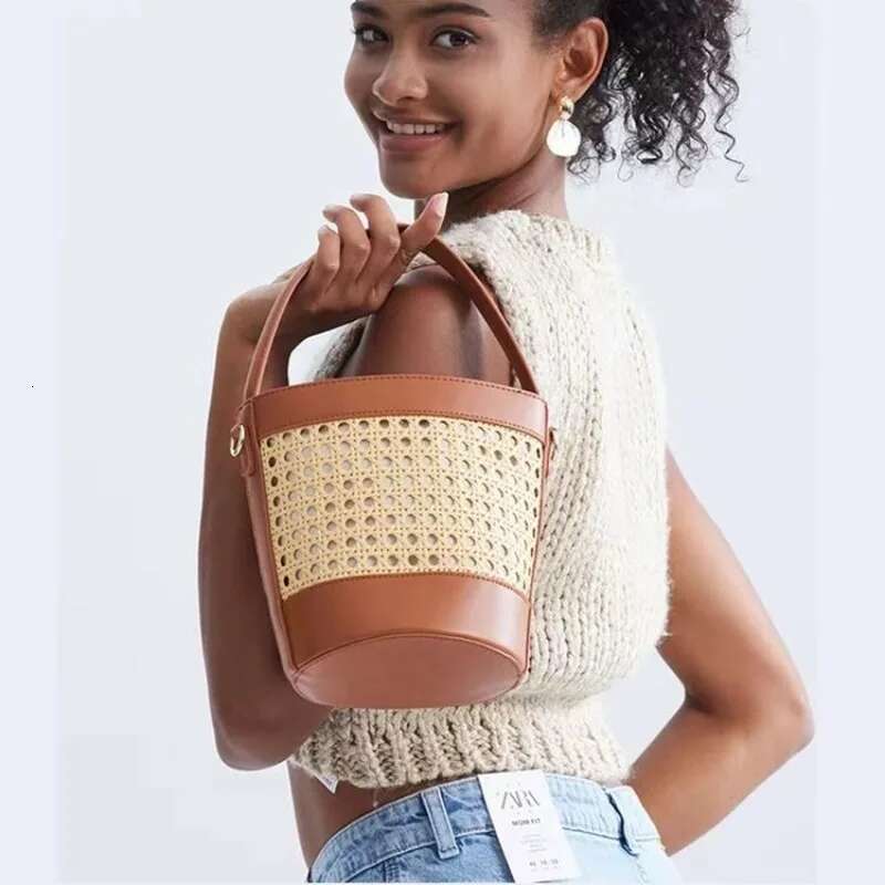 Fashion Bucket Hollowed Out Woven Women's PU Leather Shoulder Crossbody Bag, Handbag, Summer Vacation Beach Bag