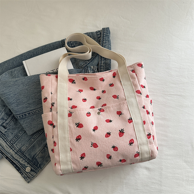 Strawberry Luxury Bag Printed Women's 2025 New Handheld New Free Delivery Designer Bag Tote Large Capacity Simple Fashion Casual Personalized Sho
