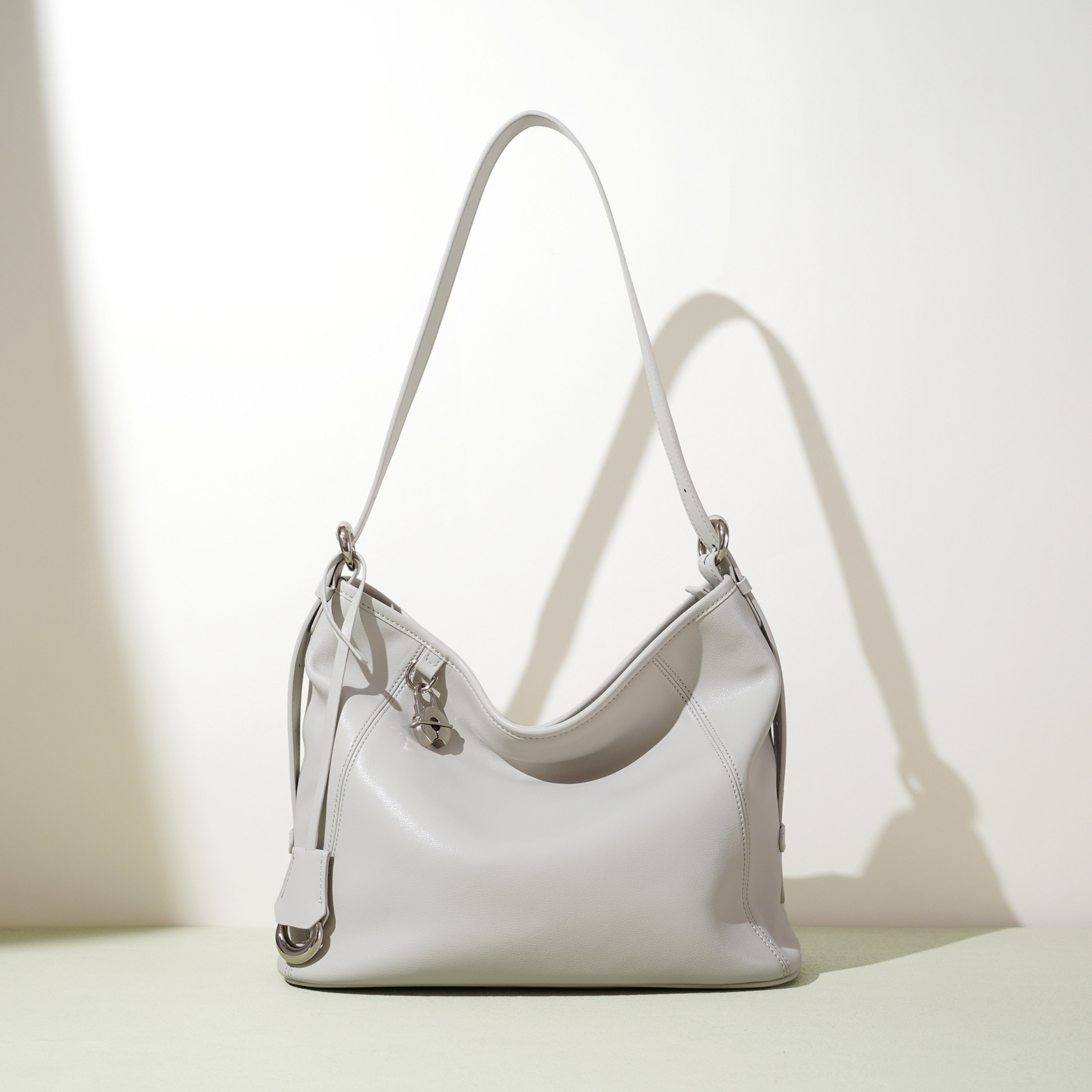 New Large Capacity Shoulder Stylish Elegant Underarm Lightweight Luxury Casual Commuter Crossbody Bag Solid Color Simple Single Shoulder Crossbody Bag