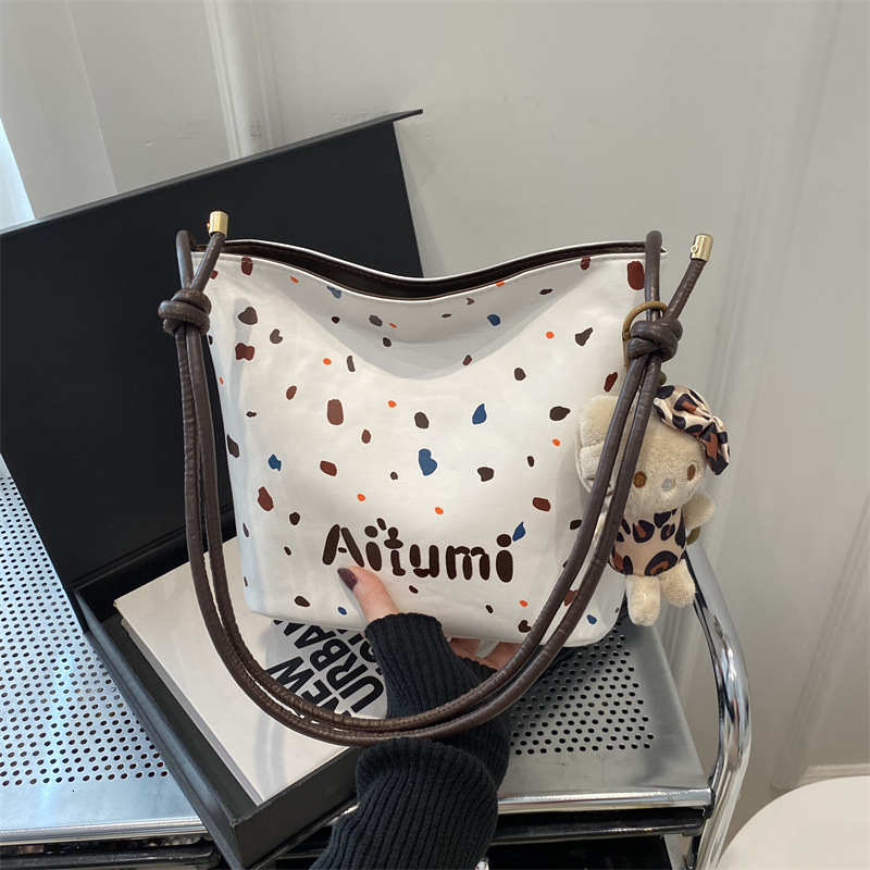 Free Delivery Designer Bag Winter Women's 2025 New Simple Casual Daily Versatile Trend Korean Version Single Shoulder Crossbody Bucket For Women 