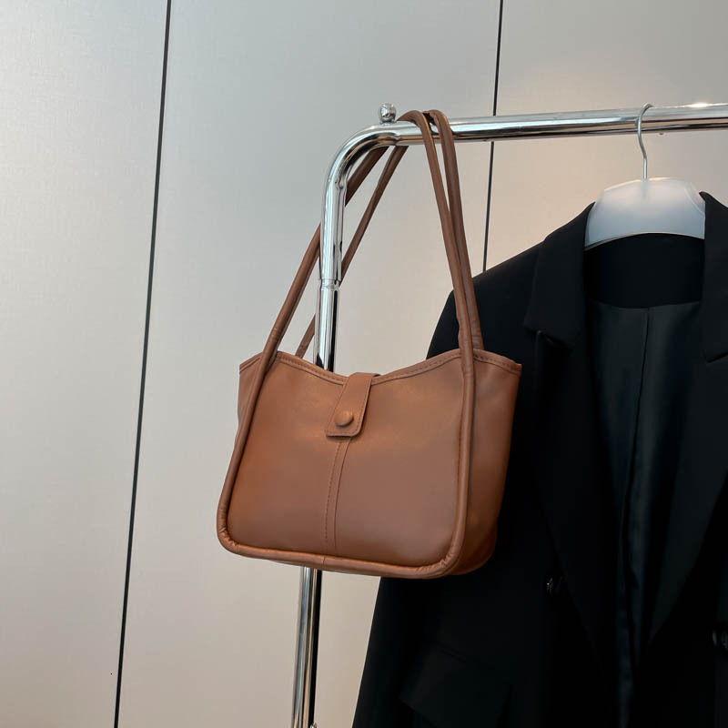 High New Free Delivery Designer Bag End Handbag For Women Luxury Bag 2025 New Style Trendy Maillard Shoulder Large Capacity Commuting Bag Tote Bag