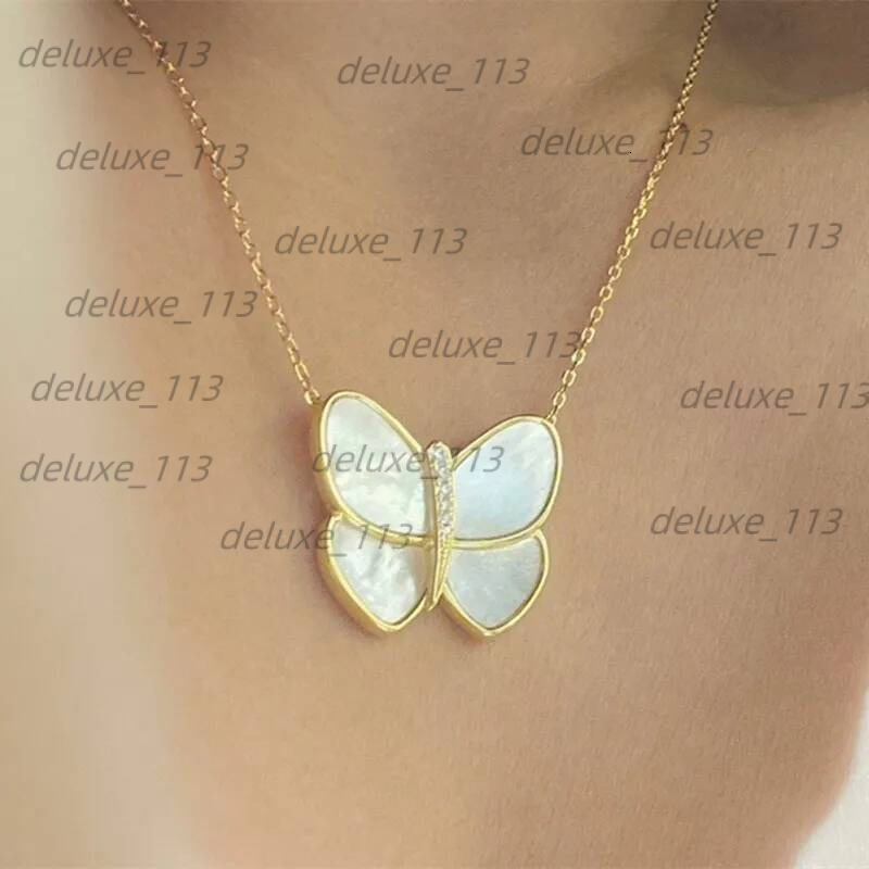 S Woman Necklaces Rose Gold White Fritillary Grey Shell Butterfly Pendant Clover Necklace Designer Jewelry