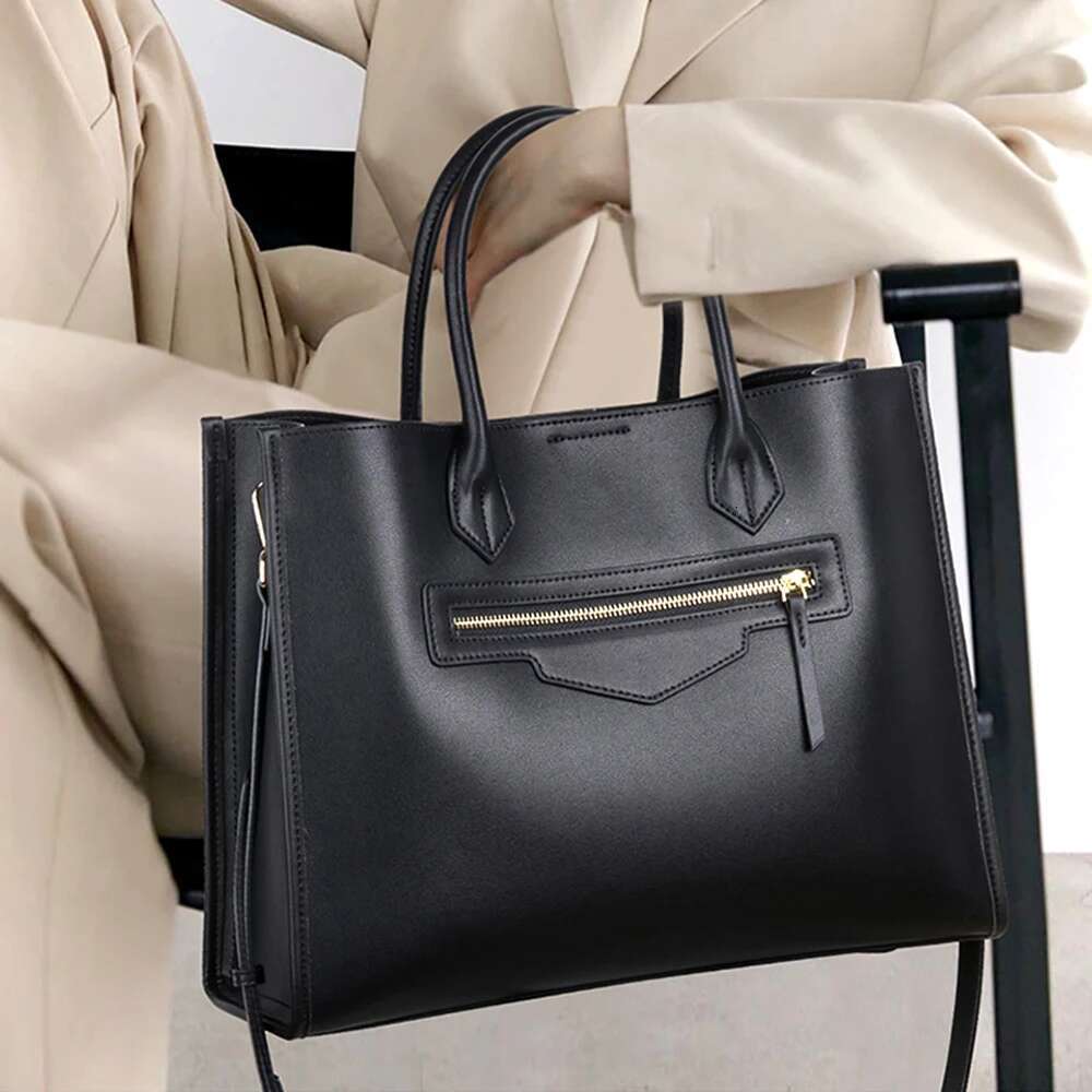 2023 Women Elegant Cow Leather Business Lady Portfolio Handbag Fashion A4 Large Capacity Female Designer Shoulder Bag