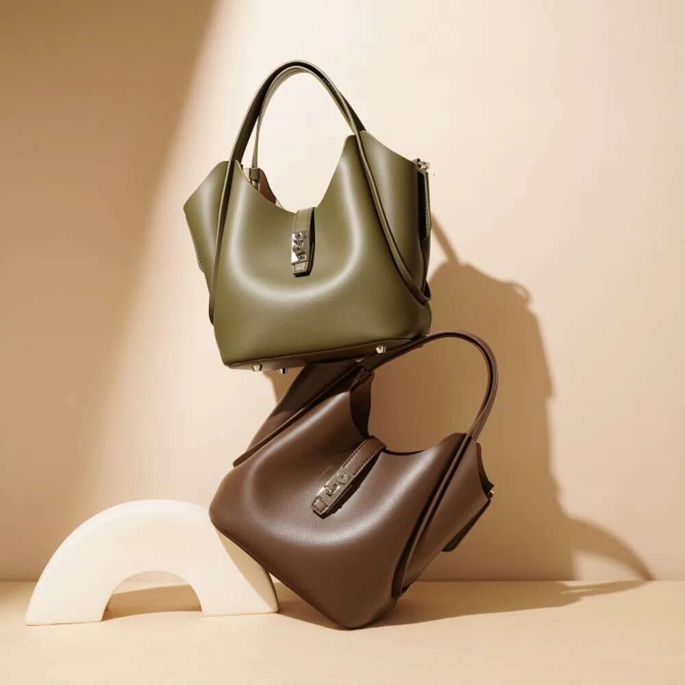2025 New Moda Composite Bag Minority Handbags All-Match Latch Drawstring Shoulder Commuter Simple Casual Messenger Bags