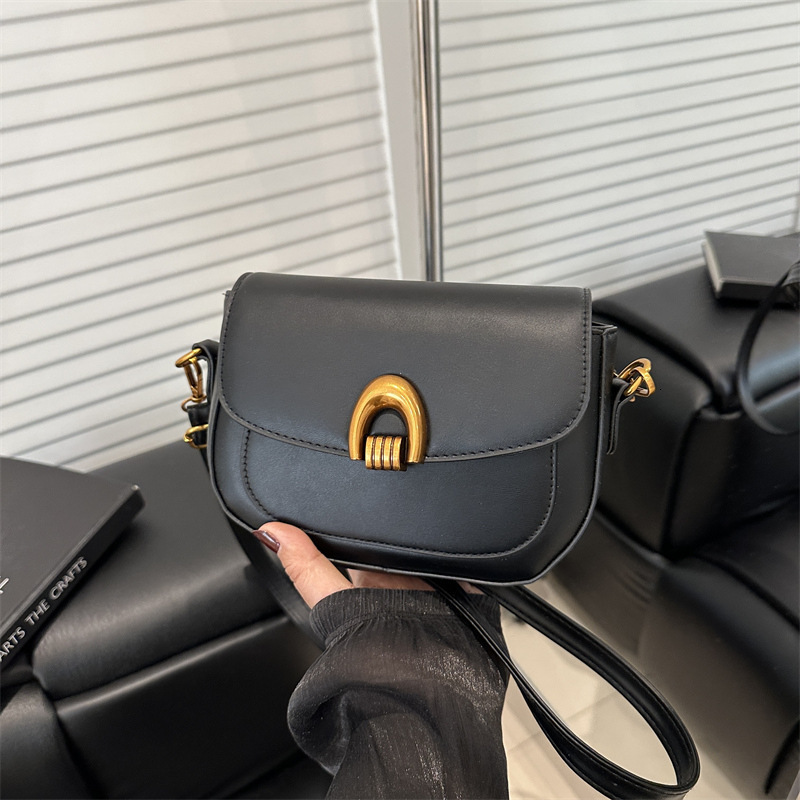 Niche Underarm For Women New Free Delivery Designer Luxury Bag Bag 2025 New Fashionable Korean Saddle Simple And Personalized Single Shoulder Crossbod