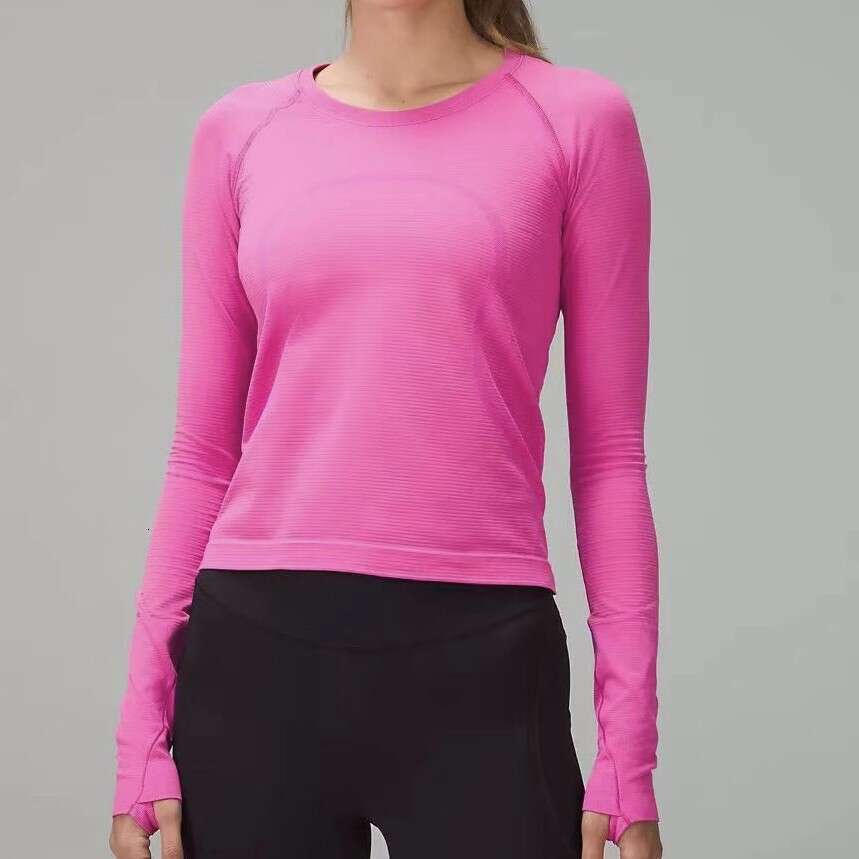 Swiftly Tech T-shirt 2.0 Long Sleeve Yoga Top Comfortable and Breathable Fiess Clothing