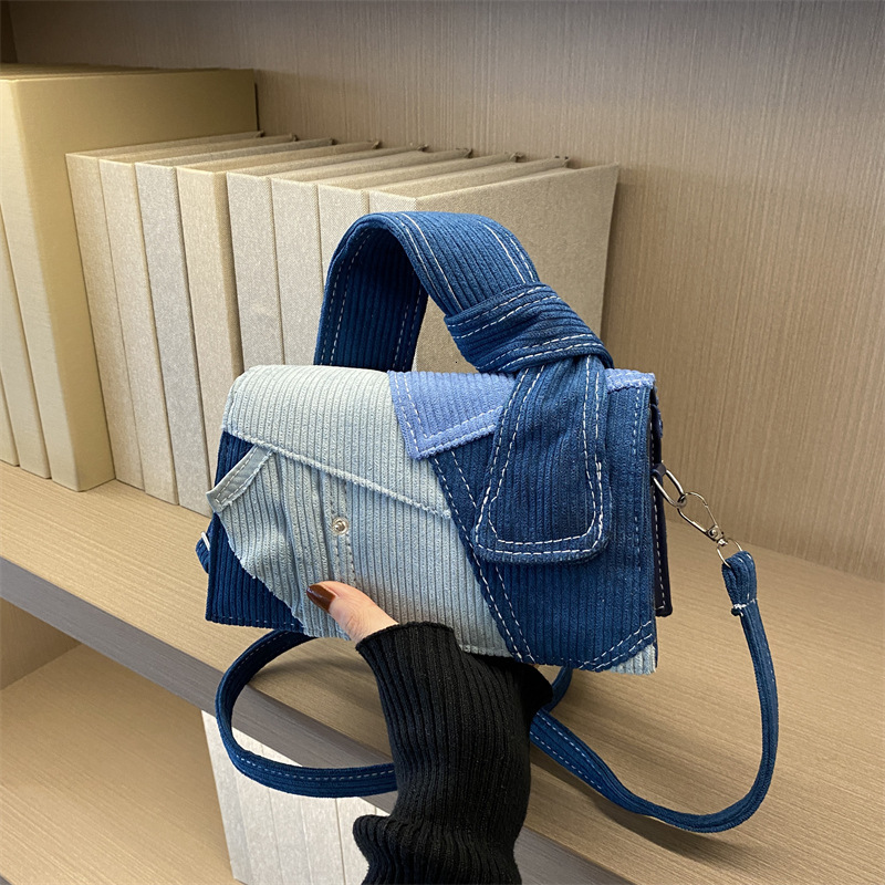 Korean Version Women's Bag 2025 New Free Delivery Designer Bag New Splicing Shoulder Crossbody Highend Sense Contrasting Luxury Bag Color Handhel