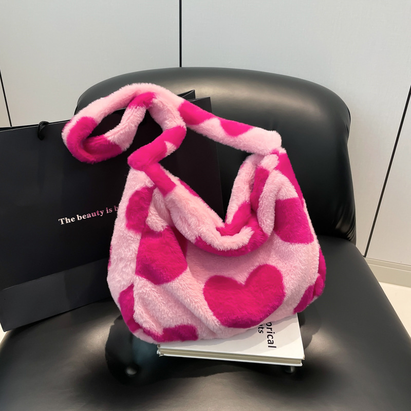 Free Delivery Designer Bag Autumn And Winter For Women 2025 Simple Large Capacity Plush Tote Soft Girl Love Single Shoulder Underarm Bag Luxury Bag